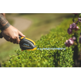 Outil multifonction à batterie SGM 102 AE