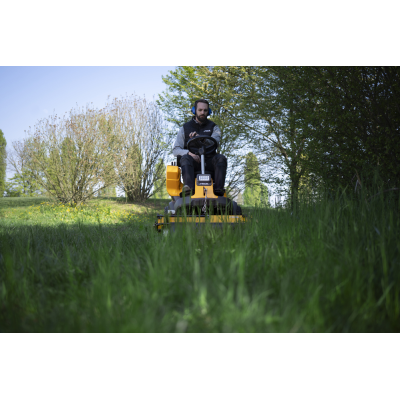 Autoportée à coupe frontale thermique Park Pro 900 AWX
