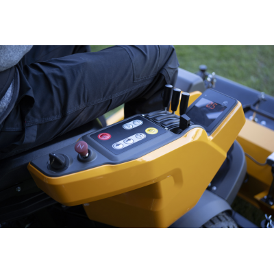 Autoportée à coupe frontale thermique Park Pro 900 AWX