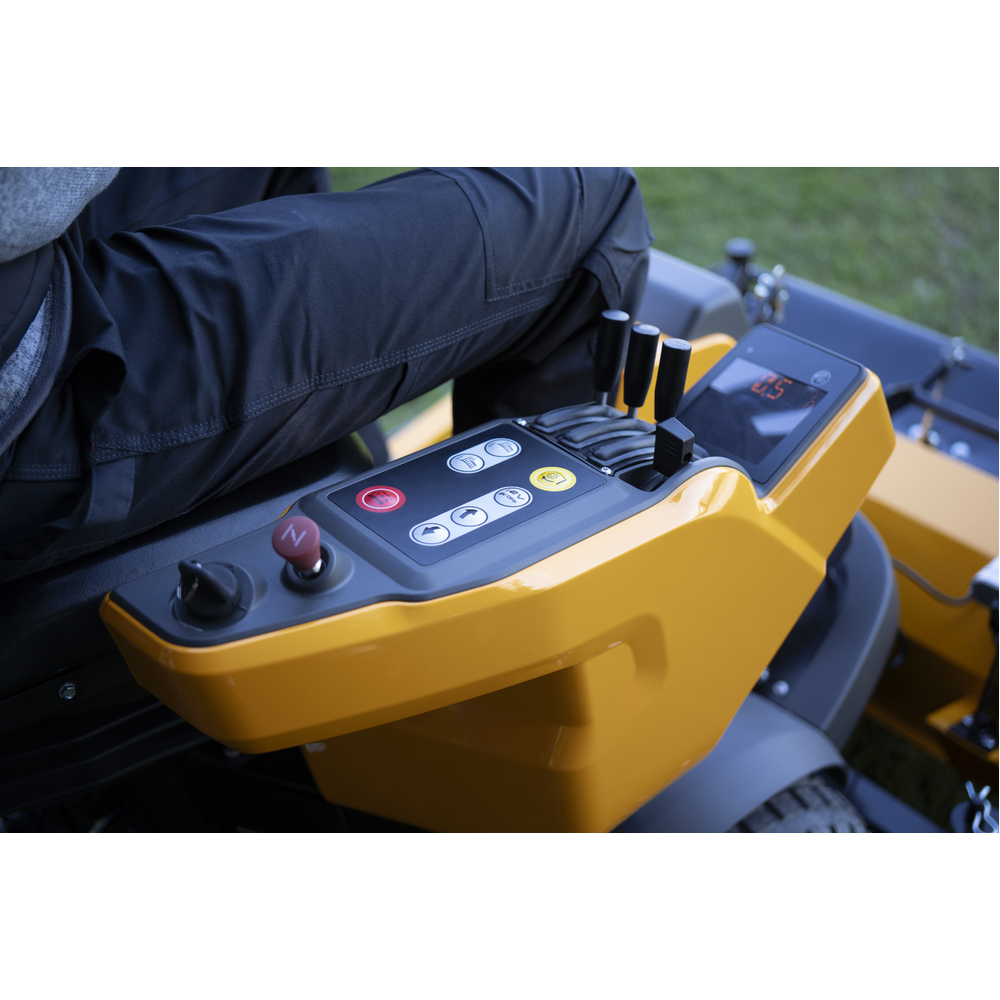 Autoportée à coupe frontale thermique Park Pro 900 AWX