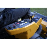 Autoportée à coupe frontale thermique Park Pro 900 AWX