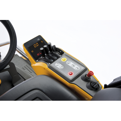 Autoportée à coupe frontale thermique Park Pro 900 WX