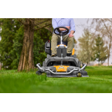 Autoportée à coupe frontale thermique Park 700 WX