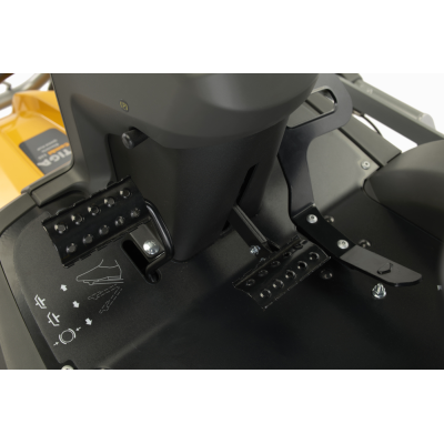 Autoportée à coupe frontale thermique Park 700 W